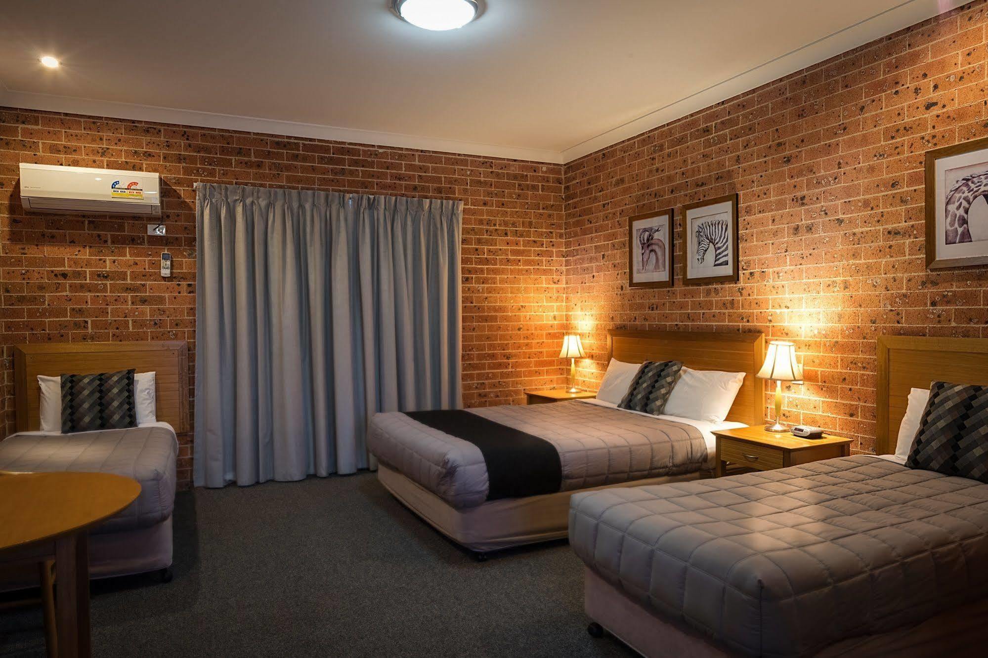 Akuna Motor Inn And Apartments Dubbo Exterior photo