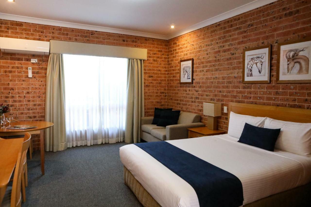 Akuna Motor Inn And Apartments Dubbo Exterior photo
