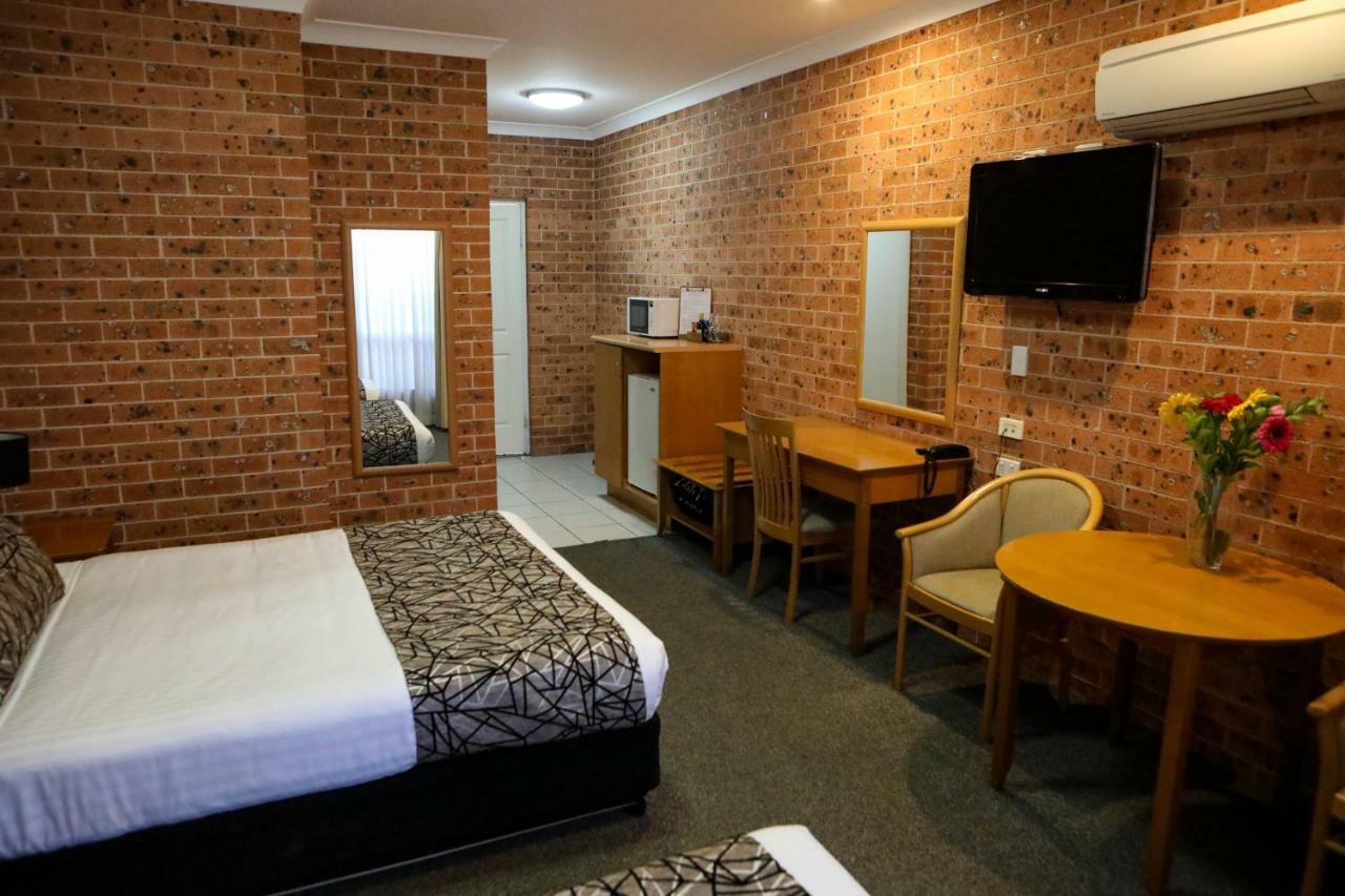 Akuna Motor Inn And Apartments Dubbo Exterior photo